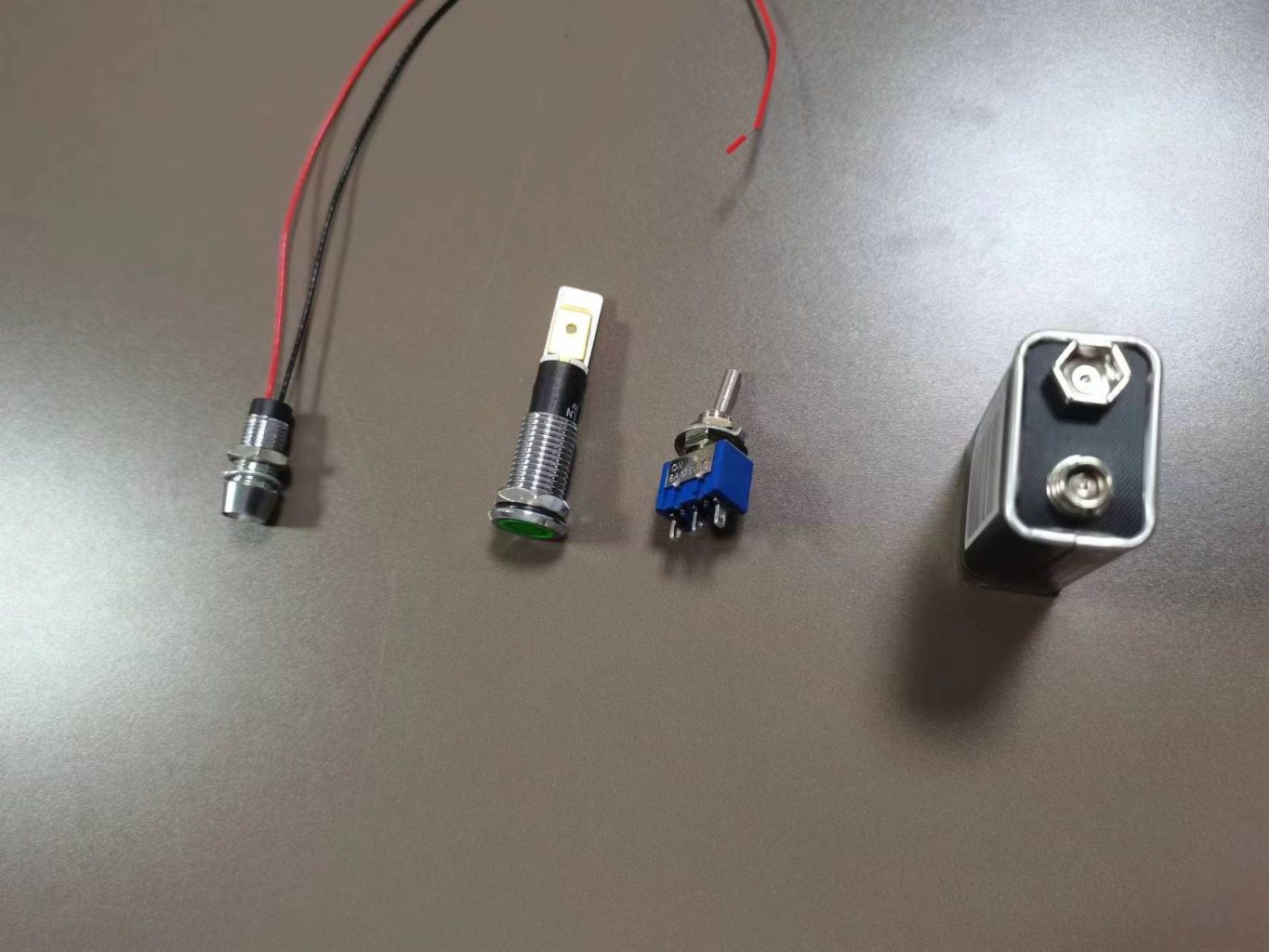 How To Wire a MINI Toggle Switch?