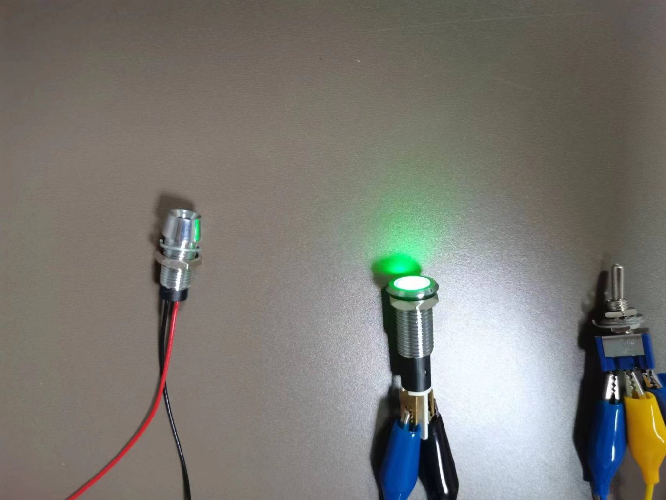 How To Wire a MINI Toggle Switch?