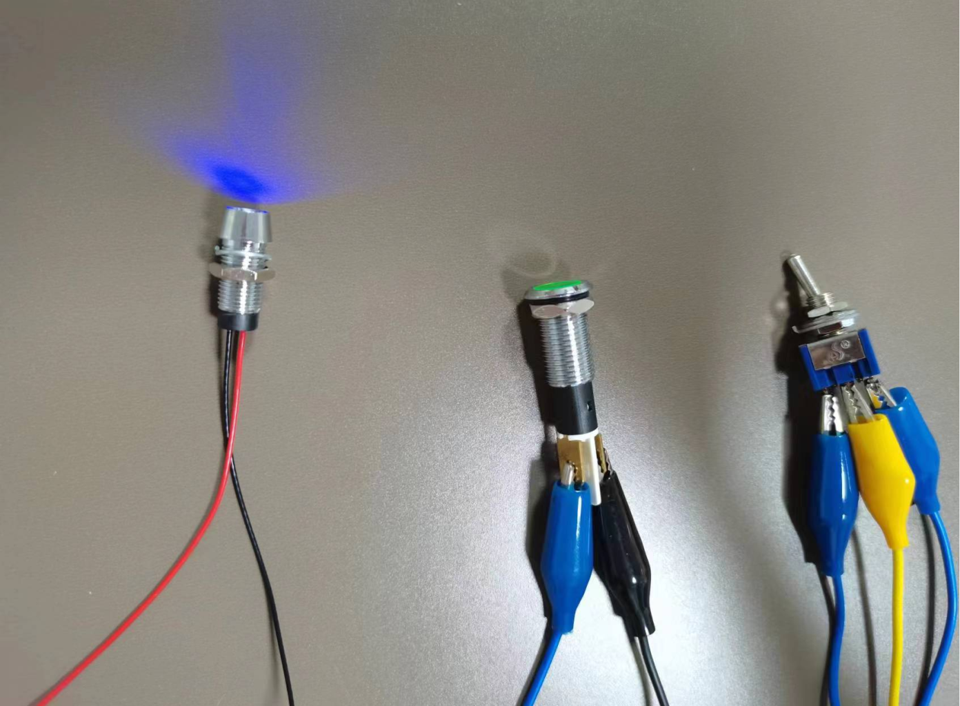 How To Wire a MINI Toggle Switch?